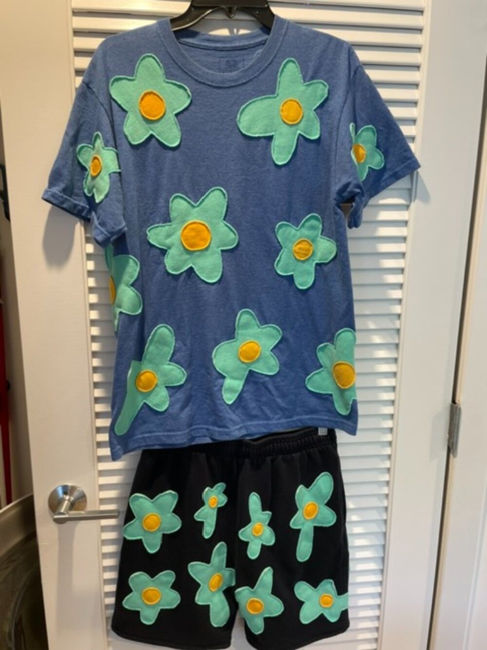 Floral-patched T-shirt and Shorts Set Handmade Cartoon Flowers Comfy Size M